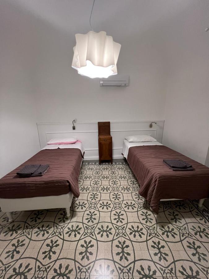 리바 리구레 Casa Del Poeta 아파트 외부 사진